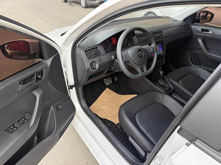 Фото 18 - Volkswagen Santana