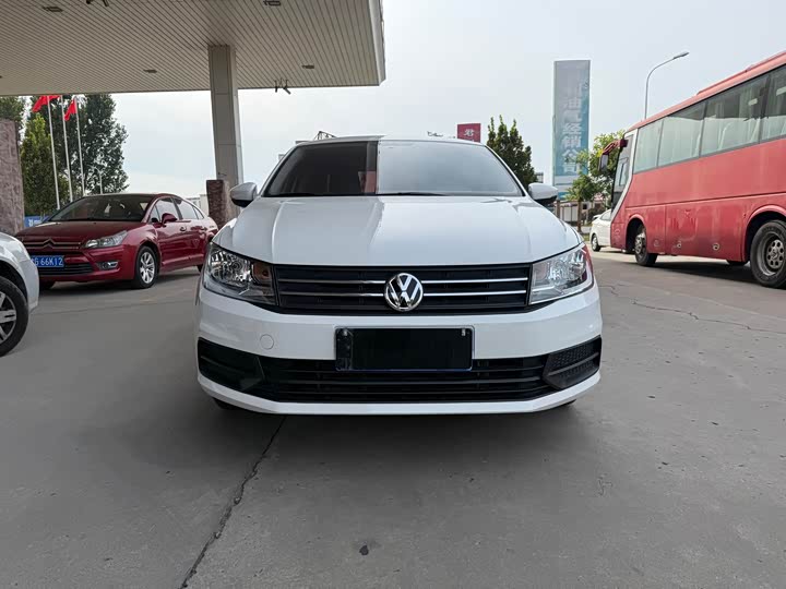 Фото 3 - Volkswagen Santana