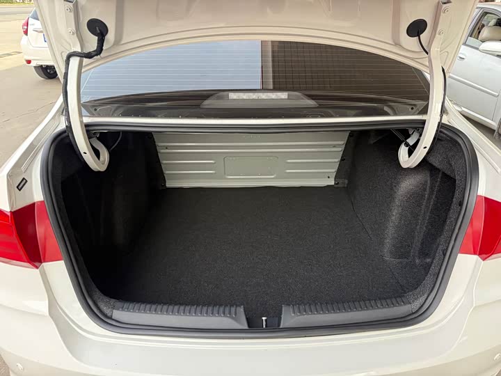 Фото 9 - Volkswagen Santana