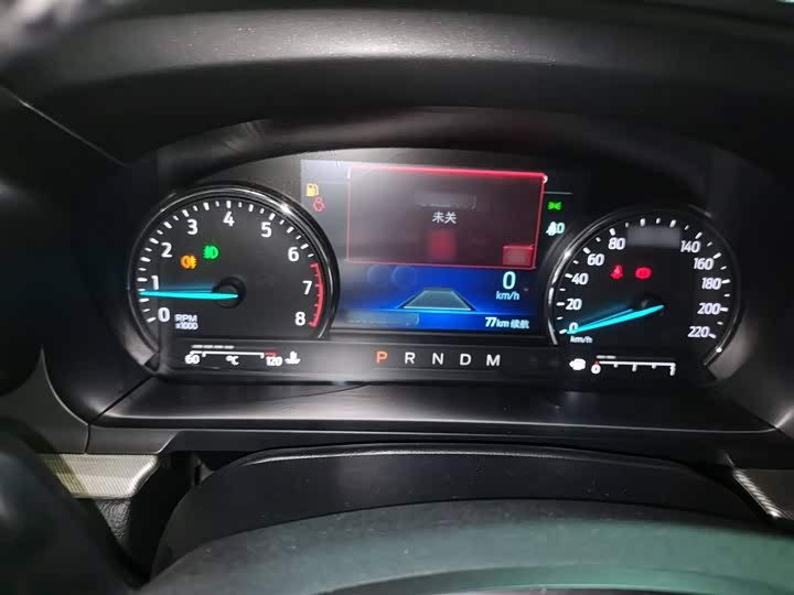 Фото 4 - Ford Explorer