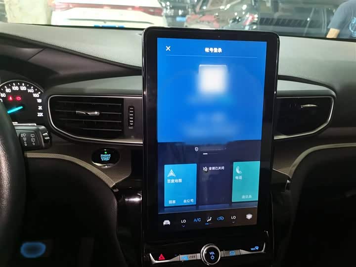 Фото 6 - Ford Explorer