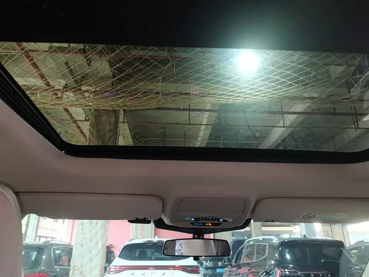 Фото 9 - Ford Explorer