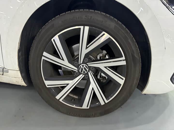 Фото 21 - Volkswagen CC