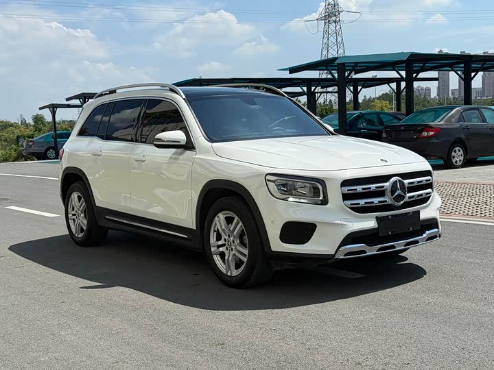 Фото 1 - Mercedes-Benz GLB-Class