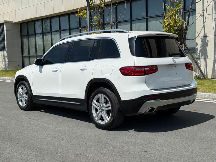 Фото 9 - Mercedes-Benz GLB-Class