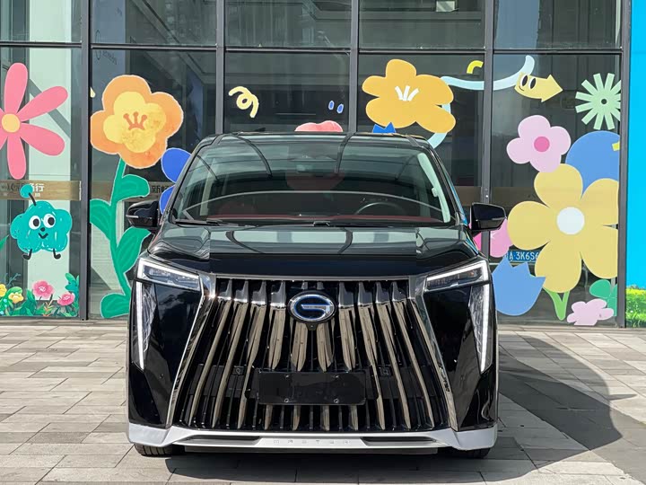 Фото 2 - GAC Trumpchi E9