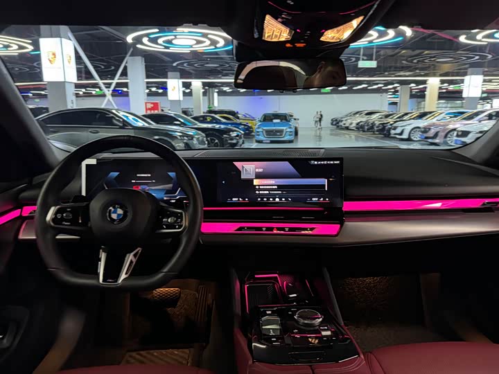 Фото 12 - BMW 5 Series