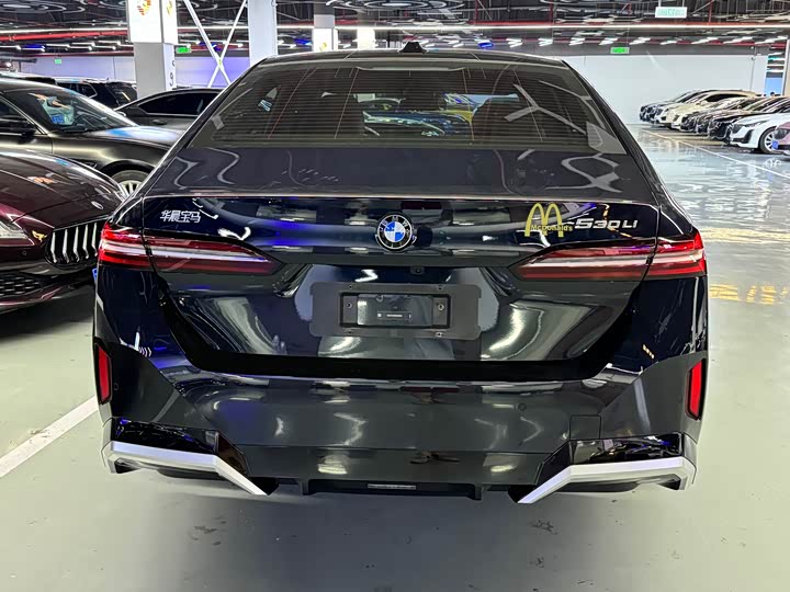 Фото 22 - BMW 5 Series