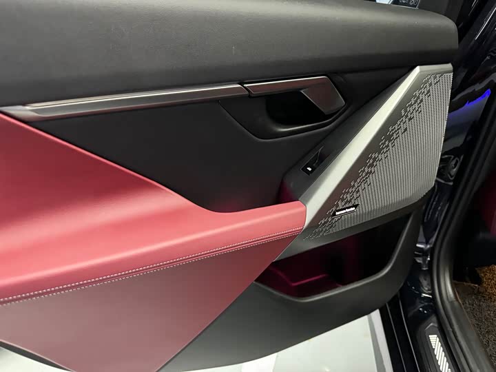 Фото 8 - BMW 5 Series