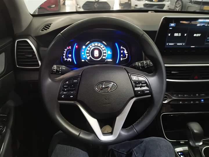 Фото 8 - Hyundai Tucson L