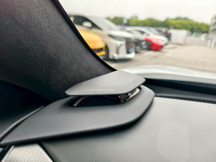 Фото 17 - Geely Jiyue 01