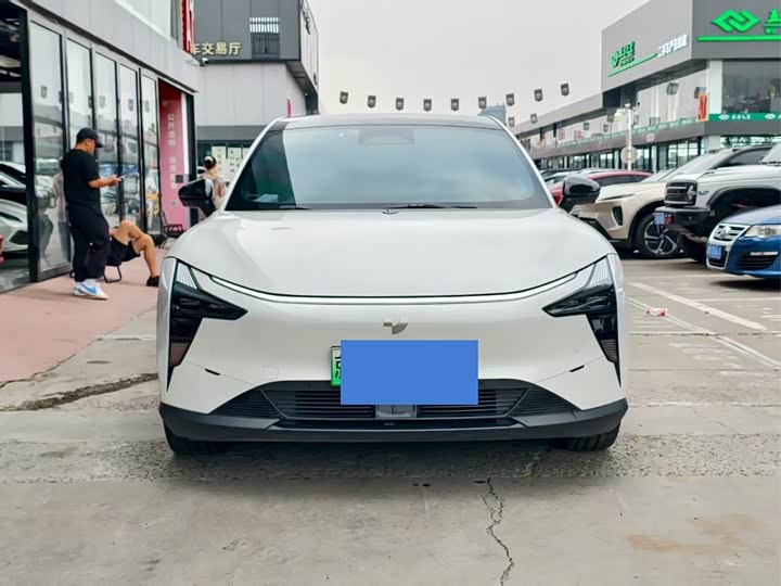 Фото 2 - Geely Jiyue 01