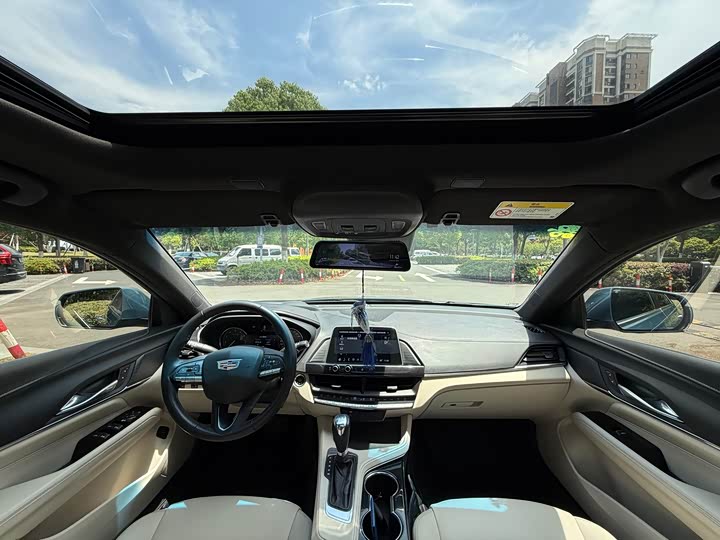 Фото 6 - Cadillac CT4