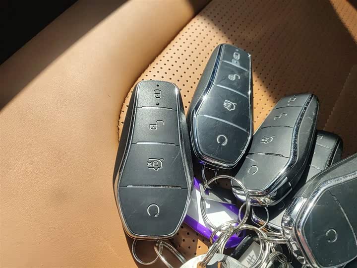 Фото 9 - BYD Han