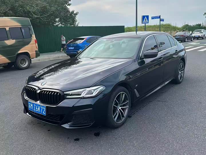 Фото 3 - BMW 5 Series