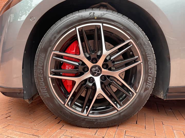 Фото 11 - BYD Han L