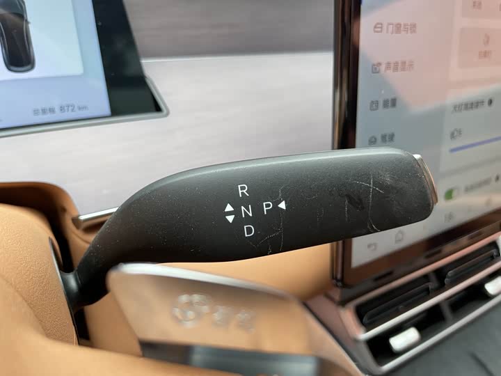 Фото 22 - BYD Han L