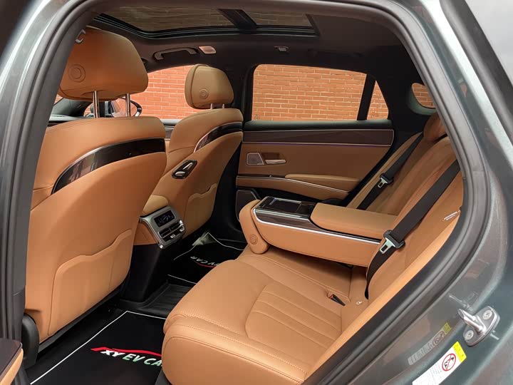 Фото 23 - BYD Han L