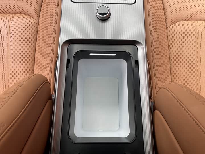 Фото 29 - BYD Han L