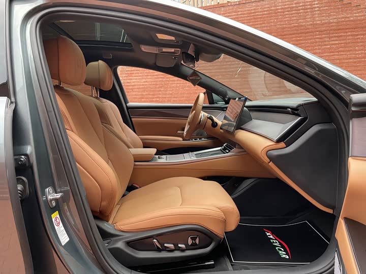 Фото 33 - BYD Han L