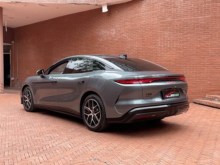 Фото 4 - BYD Han L