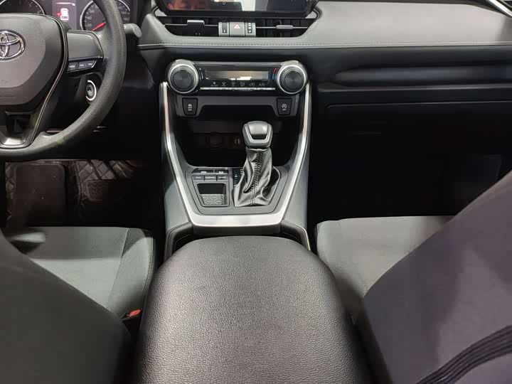 Фото 14 - Toyota Wildlander