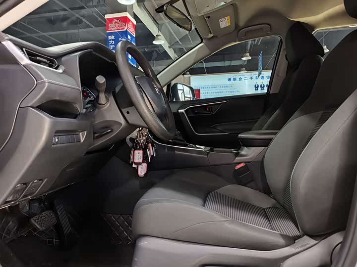 Фото 4 - Toyota Wildlander