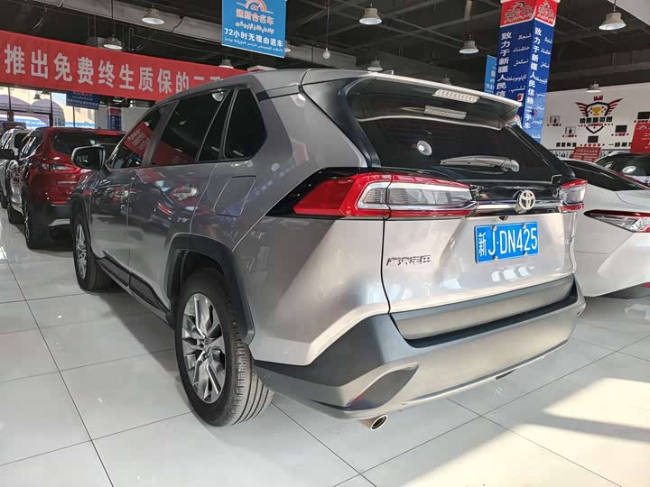 Фото 7 - Toyota Wildlander