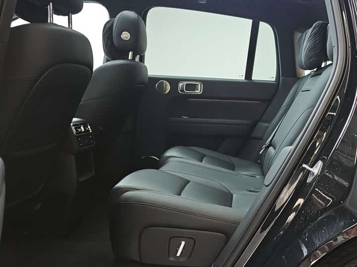 Фото 10 - LiXiang L6