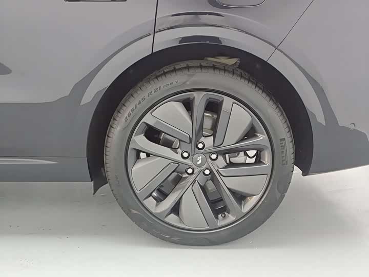 Фото 20 - LiXiang L6