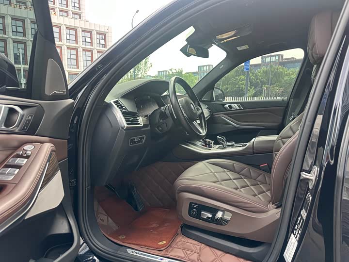 Фото 12 - BMW X5