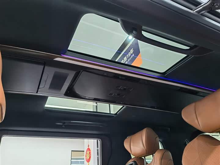 Фото 10 - Toyota Vellfire