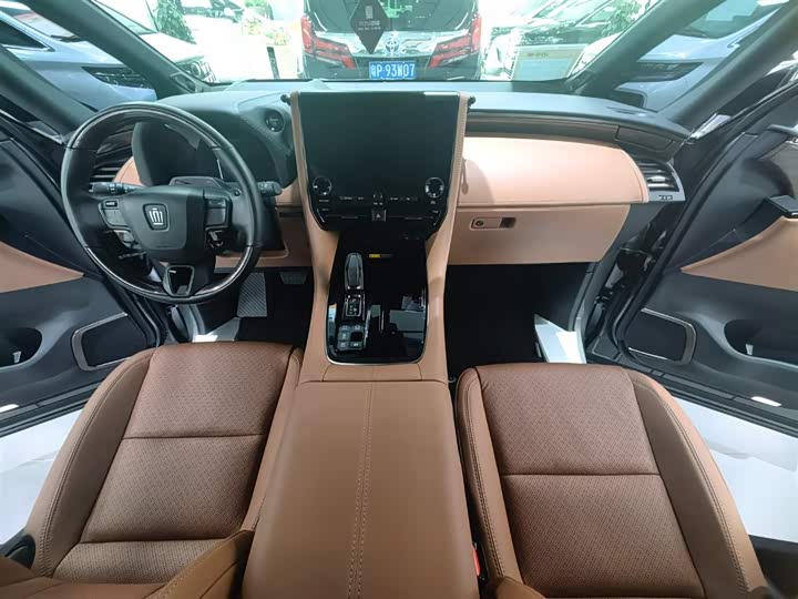 Фото 15 - Toyota Vellfire