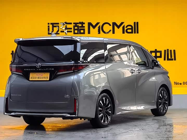 Фото 4 - Toyota Vellfire