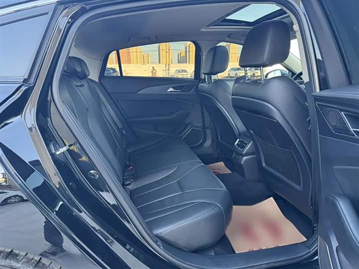 Фото 2 - Hongqi H5