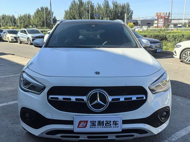 Фото 3 - Mercedes-Benz GLA-Class