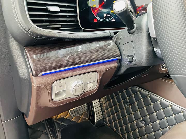 Фото 12 - Mercedes-Benz GLS-Class