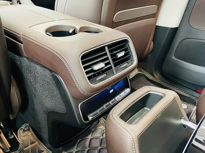 Фото 24 - Mercedes-Benz GLS-Class