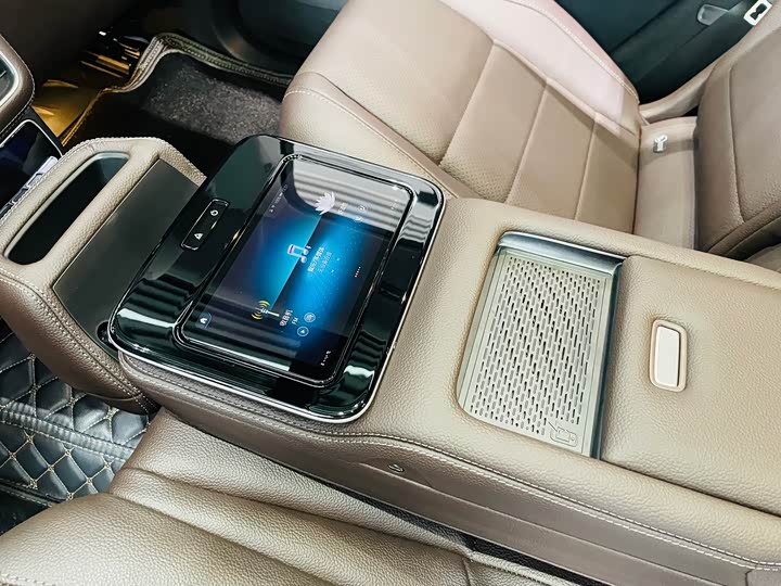 Фото 25 - Mercedes-Benz GLS-Class