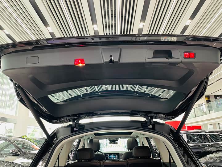 Фото 27 - Mercedes-Benz GLS-Class