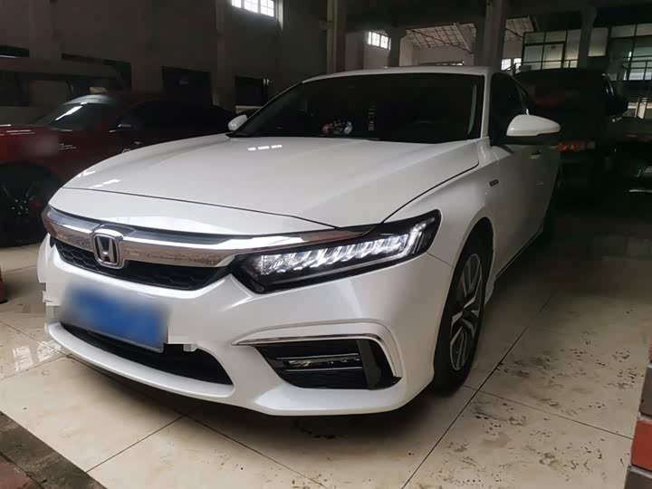 Фото 1 - Honda Inspire