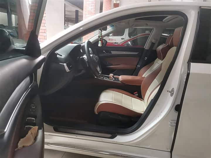 Фото 16 - Honda Inspire