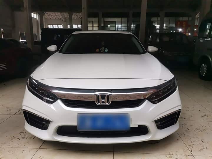 Фото 3 - Honda Inspire