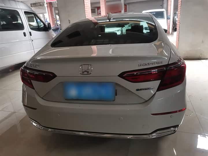 Фото 6 - Honda Inspire