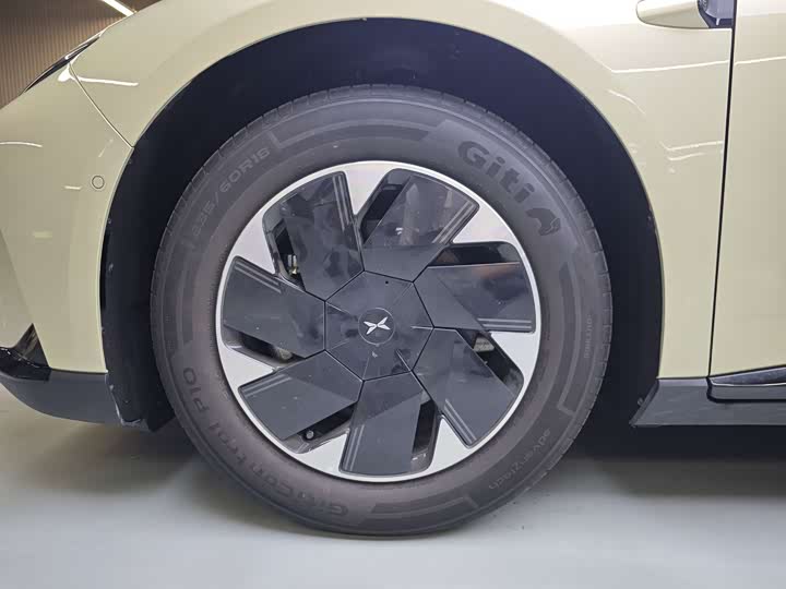 Фото 11 - XPeng F57