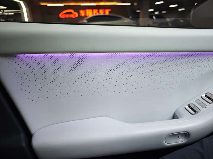 Фото 15 - XPeng F57