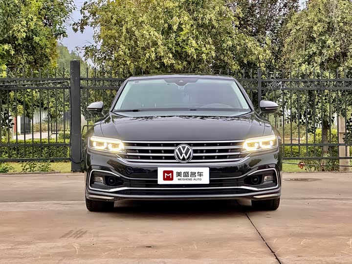 Фото 2 - Volkswagen Phideon