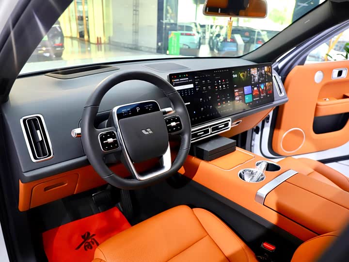 Фото 13 - LiXiang L7