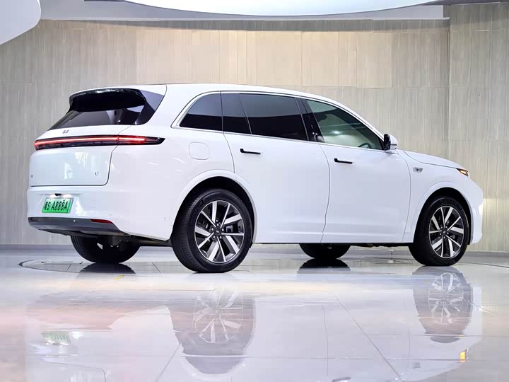 Фото 8 - LiXiang L7