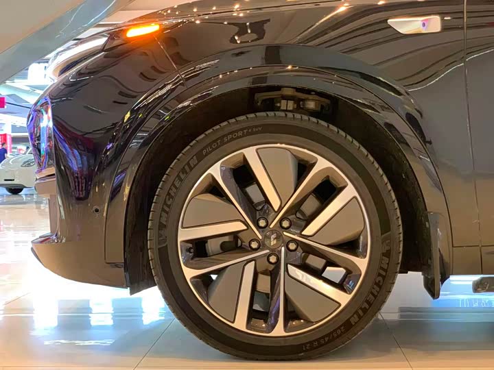 Фото 6 - LiXiang L8